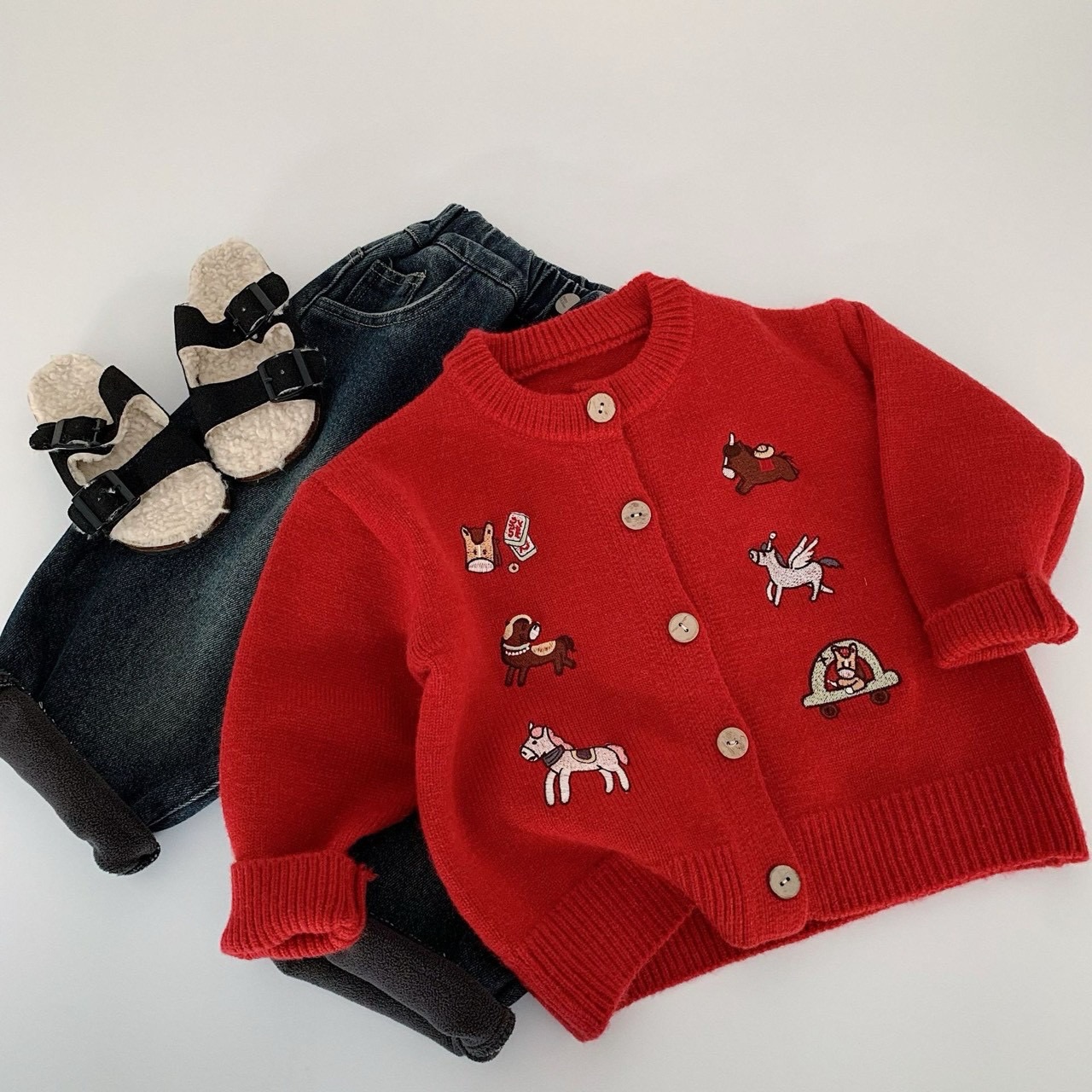 小馬刺繡針織上衣